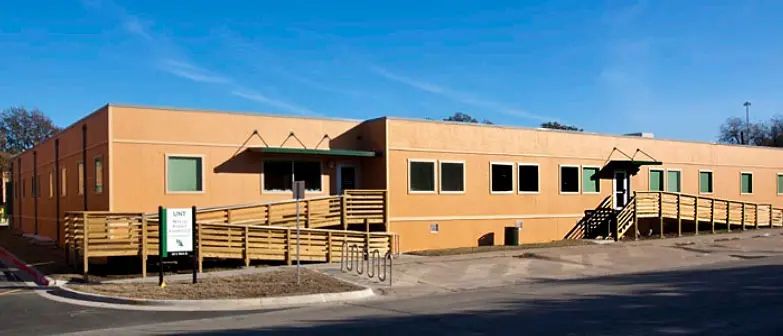Relocatable modular building UNT